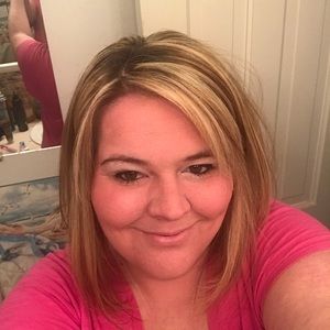 Meet your Posher, Roxanne